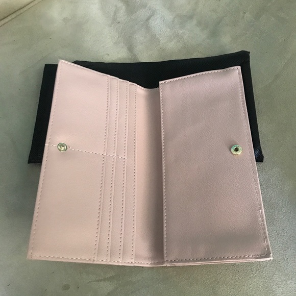 New Aimee Kestenberg Marietta flat wallet - Picture 3 of 3